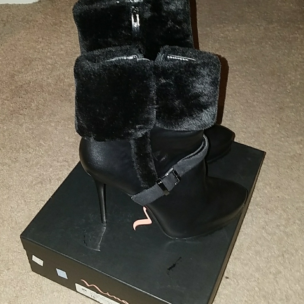 Brand New Nina fur booties